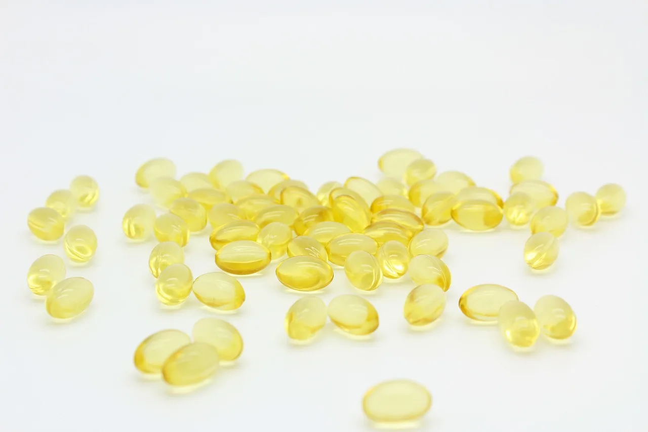 EPA vs DHA: what each does: capsules, fish oil, omega-3, oil capsule, dha, un, dietary supplement, yellow, fish oil, fish oil, fish oil, omega-3, dh