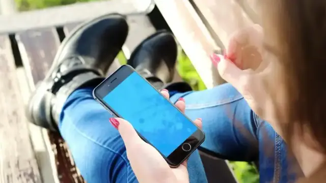 iphone, hand, girl, smartphone, mobile phone, cell phone, phone, screen, style, touchscreen, communication, device, technology, iphone 6, apple, iphone, iphone, iphone, smartphone, smartphone, smartphone, mobile phone, m